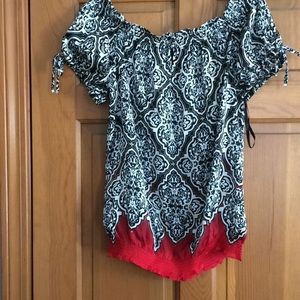 Blouse Size L ....New